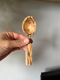 Ručně vyřezávaná dřevěná lžíce z bukového dřeva | Ekologické kuchyňské náčiní