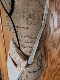 Image 5 of Linen Crossbody Purse in Natural & Retro Floral 