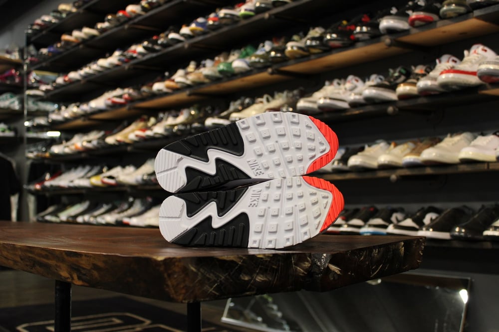 AIR MAX 90 "WHT/LASER ORANGE" WMNS
