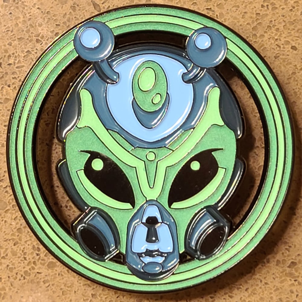 Image of *NEW Alien Glow Medallion Pin