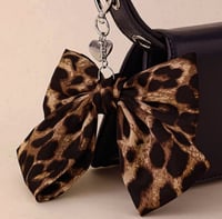 Image 5 of LÉO KNOCK CHARM 
