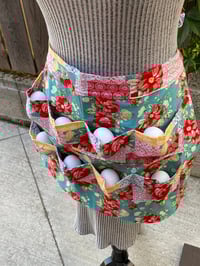 Image 3 of Adult egg gathering apron, flowers