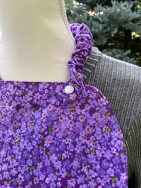 Image 3 of Adult beauty bib