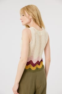 Image 3 of Top Claudie