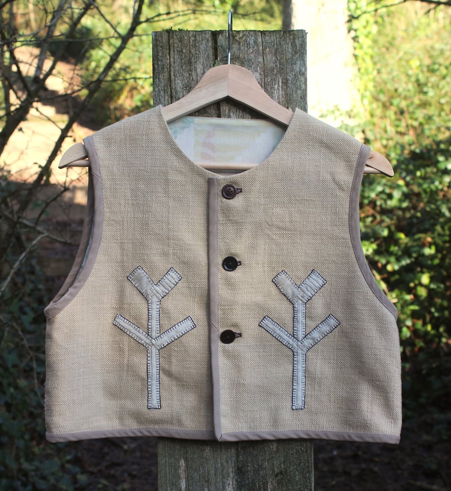 Image of Folk Vest Tree