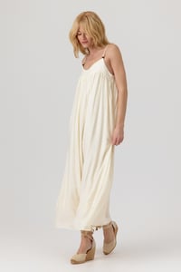 Image 7 of Vestido Cyndelle Beige