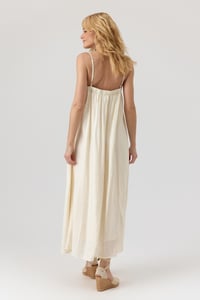Image 6 of Vestido Cyndelle Beige