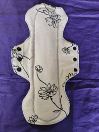 Image 2 of Linen Heavy Absorbency Pad & Zip Pouch Set- Natural Floral