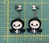 Image 2 of Cute Shrouded Skeletons