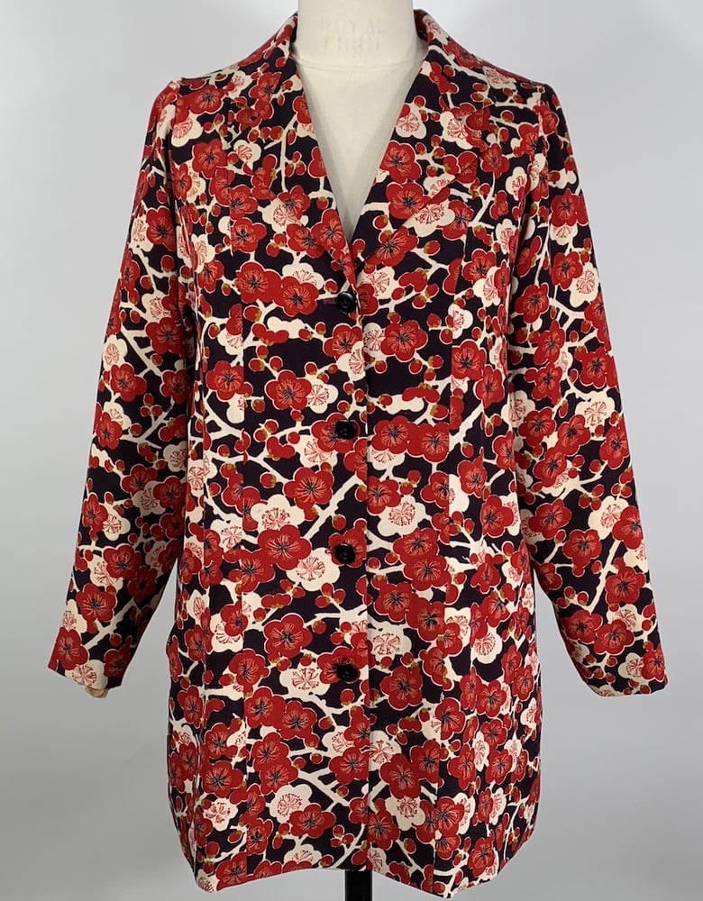 Image of Red, Black and White Ume Trench