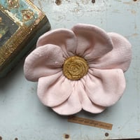 Image 1 of Broche «Fleurette »n*8