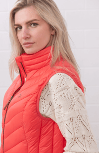 Image 4 of Laurel Gilet 