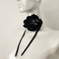 Image 2 of Floratine Floral Latex Necklace