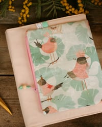 Image 3 of Pochette Broderie taille L CHINGU "Oiseaux d'hiver"
