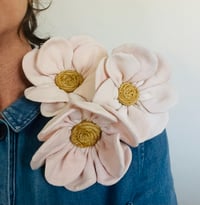 Image 4 of Broche «Fleurette »n*8