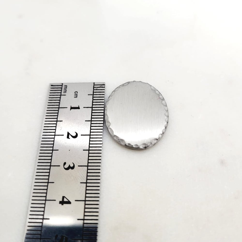 Image of 10 pcs/lot Oval Shape Pocket Hug Token Blanks (Hammered edges) for DIY Laser Engraving - Steel