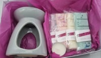 Image 2 of Wax melt gift box