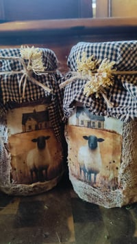 Image 1 of 32oz Spring Sheep Candle