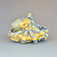 Image 7 of XXXL. Venomous Blue Ringed Octopus - Flameworked Glass Sculpture