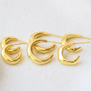 Image of Abstract Croissant Gold