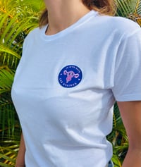 Image 1 of T-shirt "Je m'en bats les ovaires" - Bichettes.re X Ti Zarlor