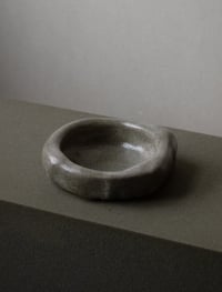 Image 1 of Assiette creuse / grise 