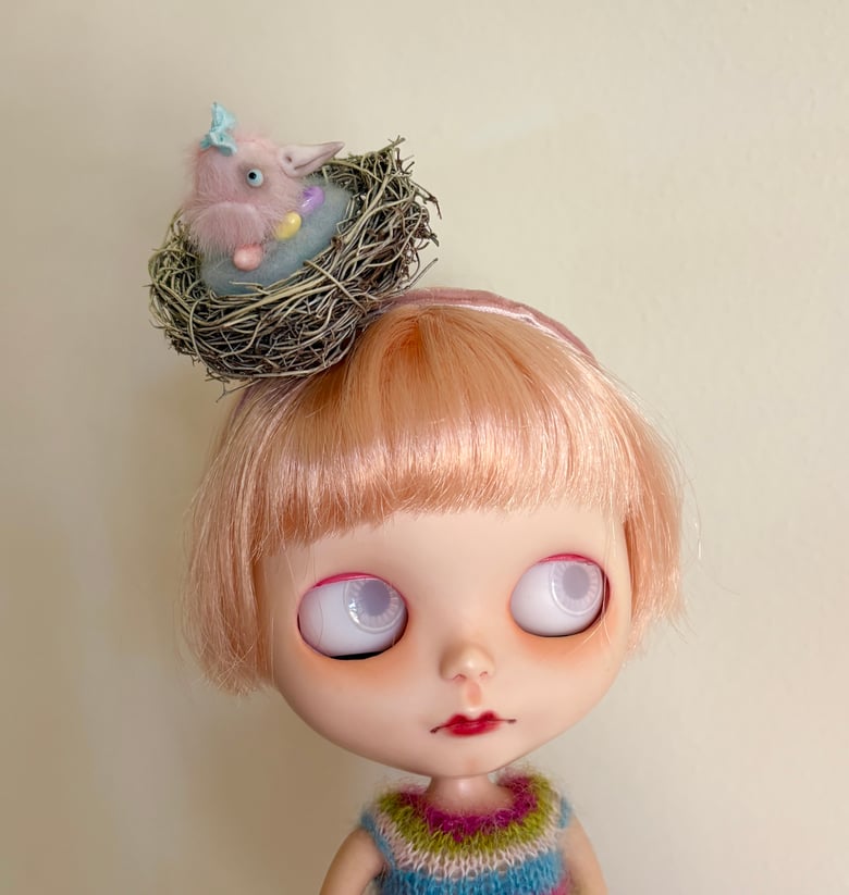 Image of Bird-in-a-Nest Headband for Blythe Dolls In Pink