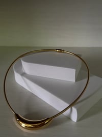 Image 3 of Curved Gargantilla 