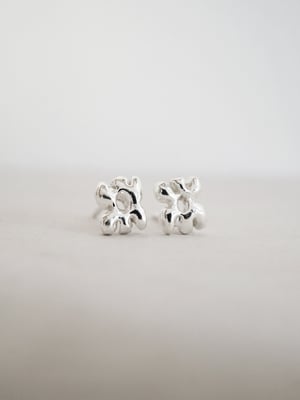 Image of Floral Stud Earring