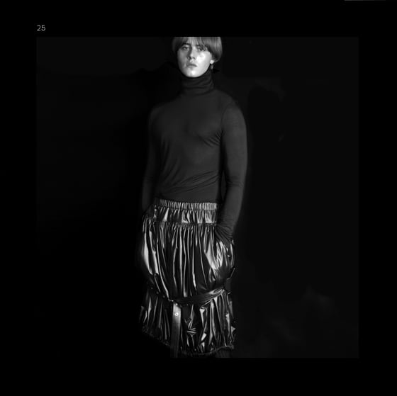 Image of 2025 - NYLON BALLOON PANTS