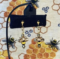 Image 1 of Buzzn' Bees