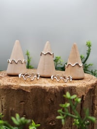 Image 2 of Rounded zigzag rings