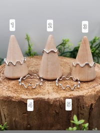 Image 1 of Rounded zigzag rings