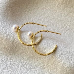 Image of Fiona Hoops