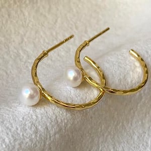 Image of Fiona Hoops