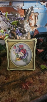 Image 1 of Vintage Pressed Flower Artwork in Ornate Wood Frame