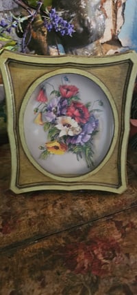 Image 4 of Vintage Pressed Flower Artwork in Ornate Wood Frame