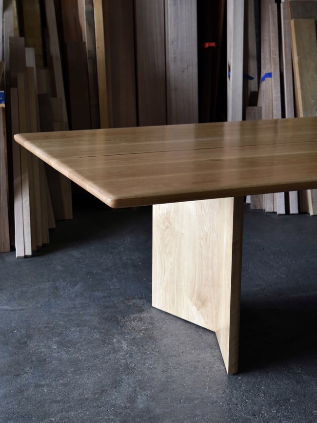  ROY DINING TABLE