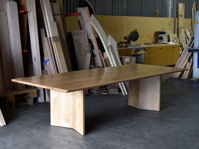  ROY DINING TABLE