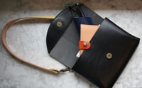 Image 5 of Julienne mini black / pastel yellow strap