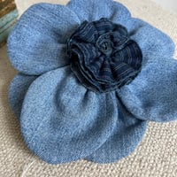 Image 4 of Broche « Fleurette » n*2