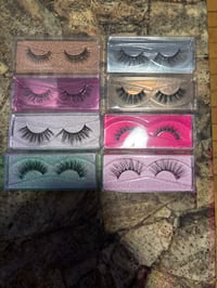 Image 1 of 3-D mink eyelashes