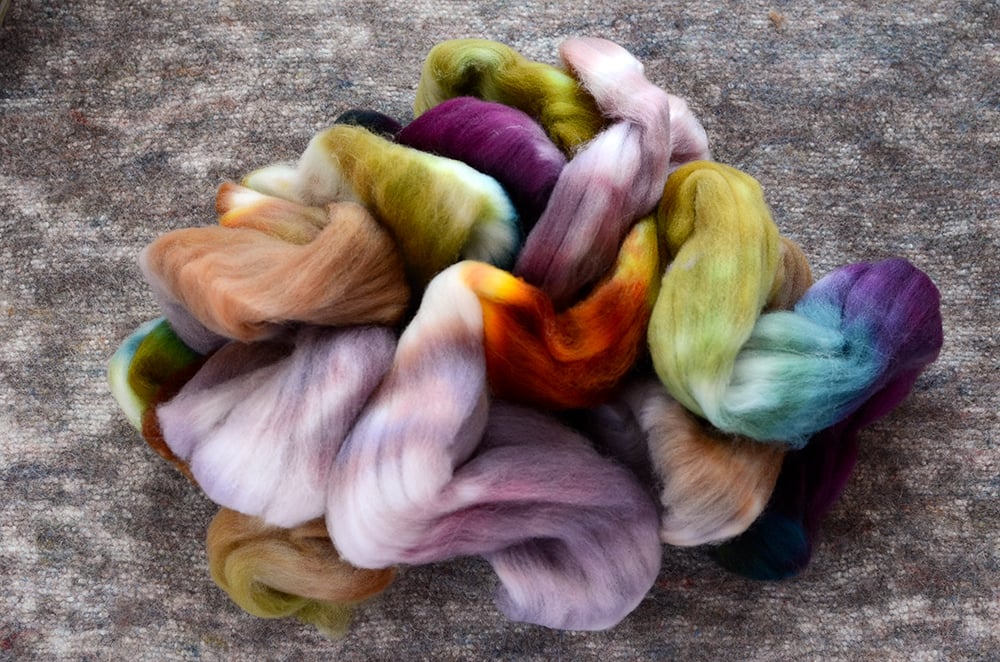 Image of "Little Cottages" 23 Micron Targhee - 4 oz.