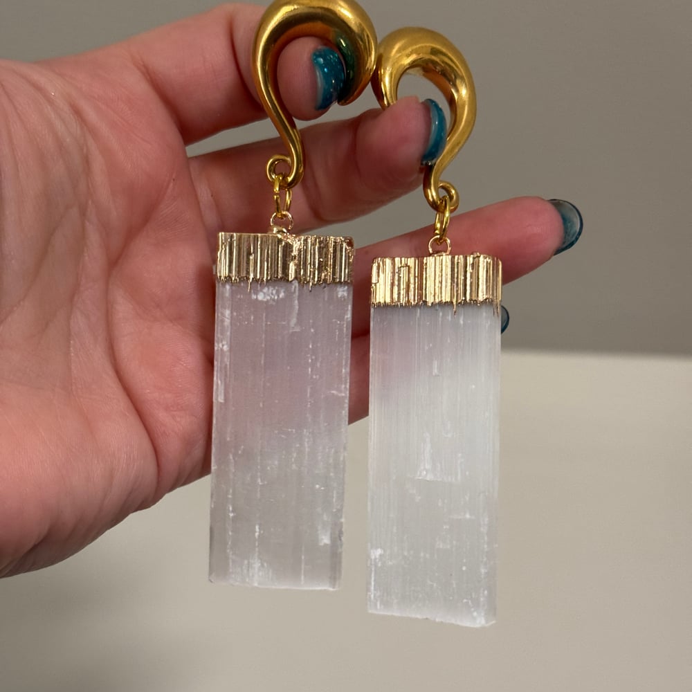 Image of 0g Selenite Hook Hangers