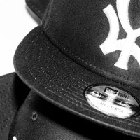 Image 2 of 'WY' Classic Logo New Era 9FIFTY Snapback - white/black