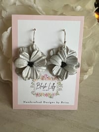Image 3 of Bonnie Earrings in Soft Gray