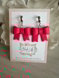 Image 2 of Hot Pink Bows
