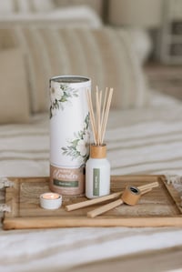Image 1 of AROMATIC REED DIFFUSER
