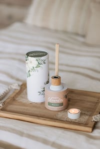Image 2 of AROMATIC REED DIFFUSER