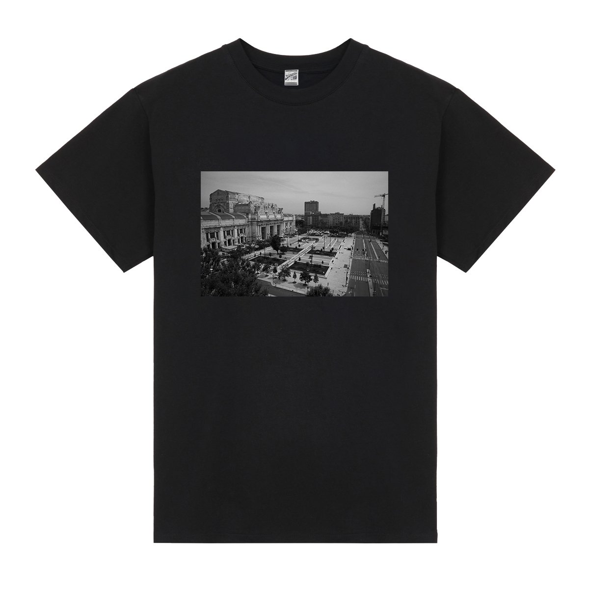 Image of CENTRALE tee black